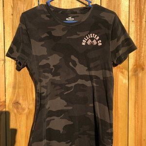 Hollister men’s xsmall shirt